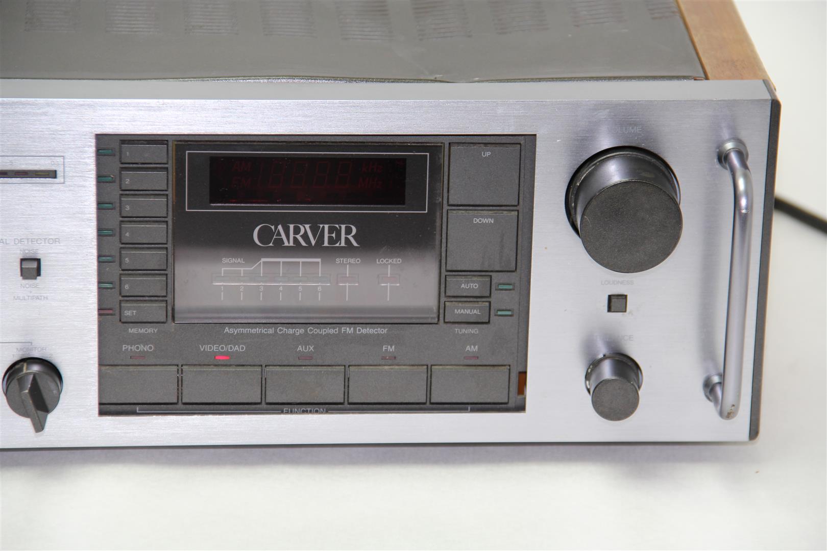 Carver Field Power Amplifier LL 44839 BEY645, Wood Panels