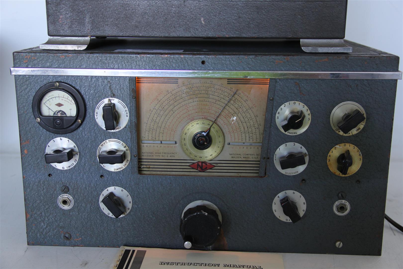 VTG National NC240D HAM Amateur Radio Receiver w Speaker & Manual