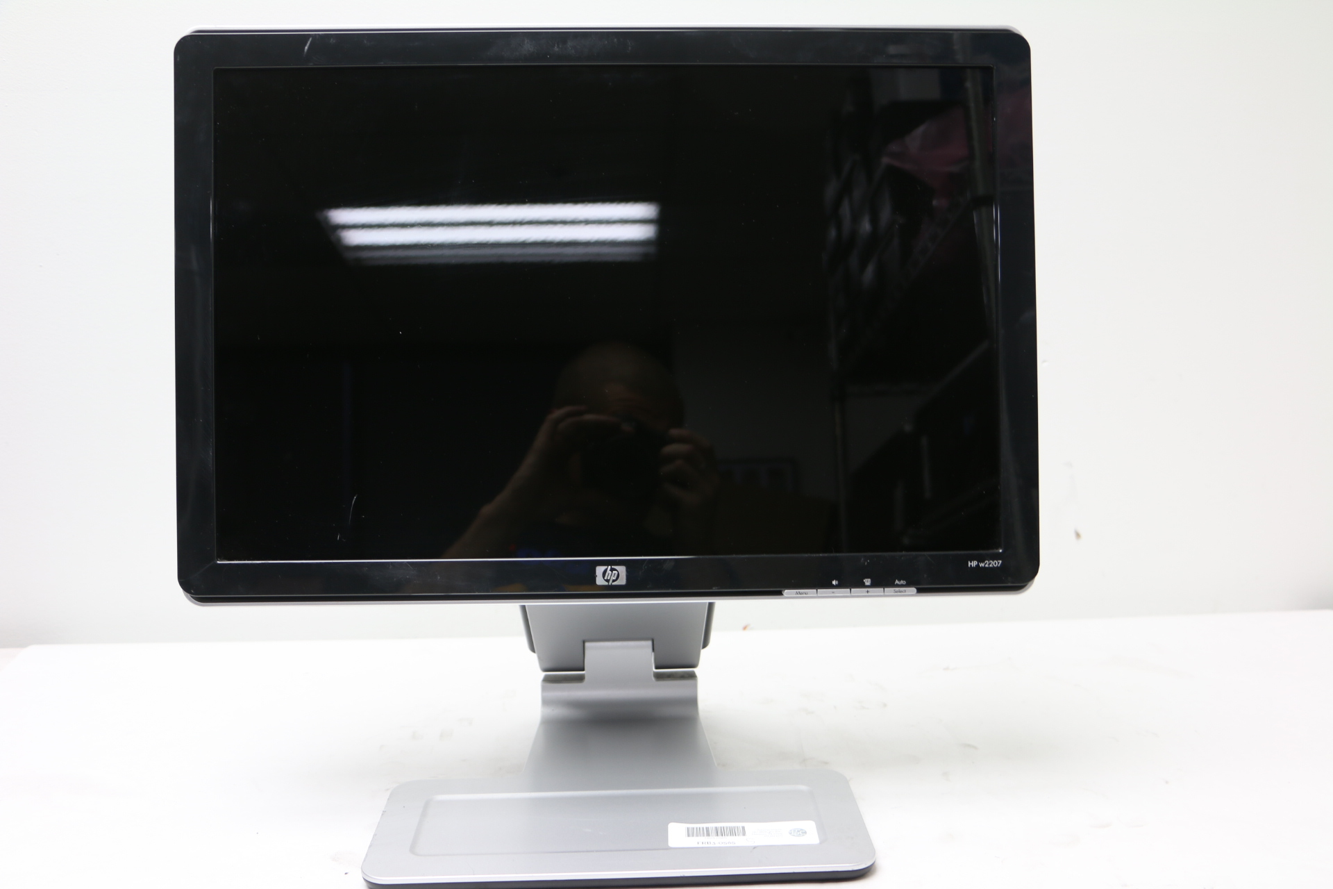 HP w2207 22 Inch LCD TFT Widescreen Monitor w/Speakers 1680 x 1050 VGA